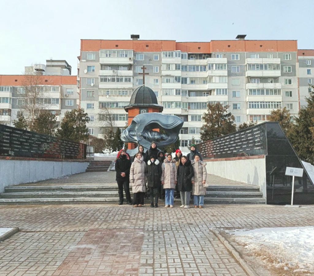 photo 5242395059997577823 y